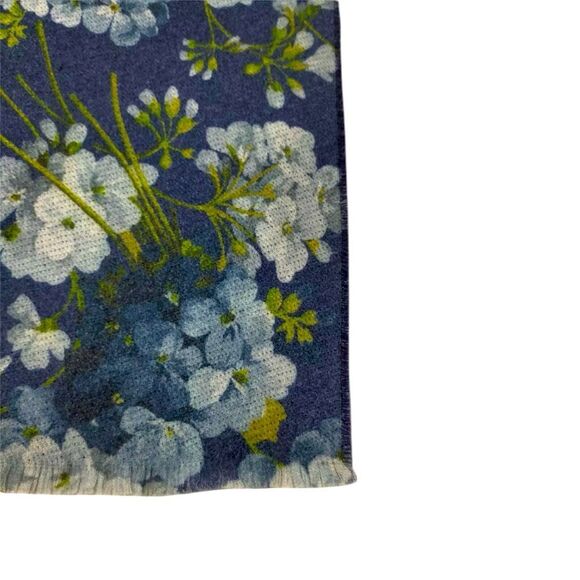 Auth Gucci Blue Floral GG Blooms Hydrangea Double Sided GG Jacquard Wool Scarf - Picture 7 of 16